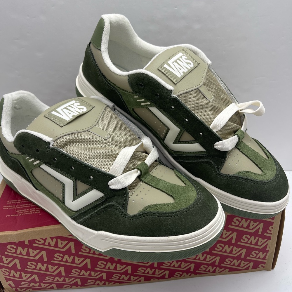 Vans Men’s 10.5 Upland
Green/Multi
VN000D1HBGK Skate Sneakers - Picture 5 of 16